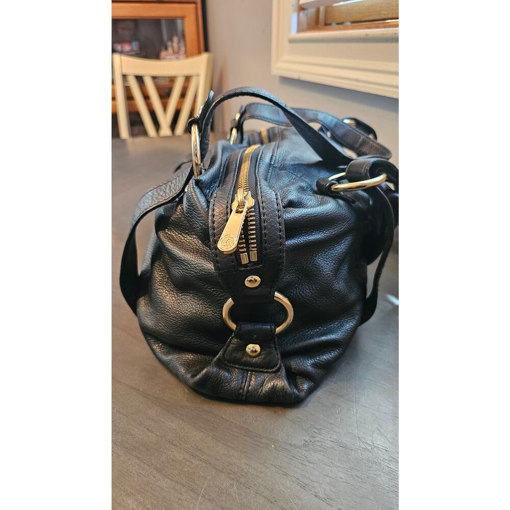 Black Michael Kors pebbled black shoulder bag purse - Picture 3 of 6